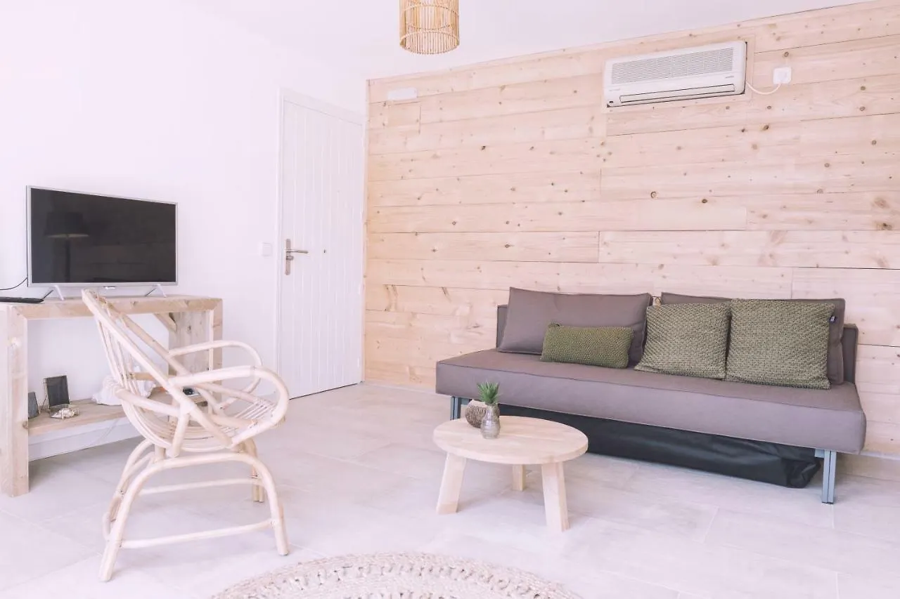 Apartamentos Catharina Maria カラ・ロンガ