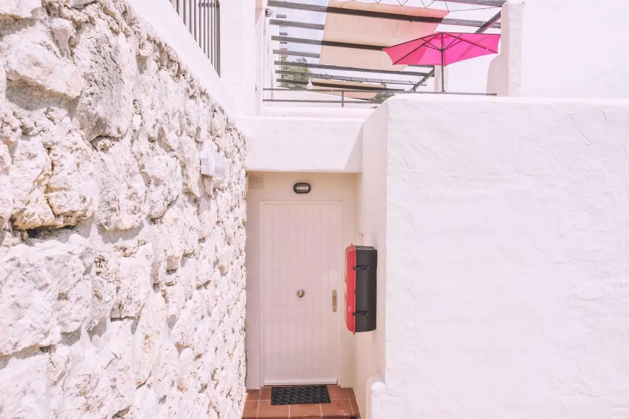 Apartamentos Catharina Maria カラ・ロンガ